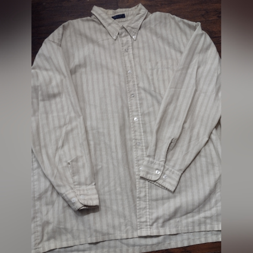 Boulevard Cream Dress Shirt with Classic Collar and Relaxed Fit Size XXL..